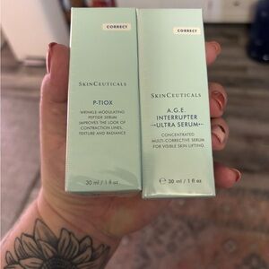 SkinCeuticals P-Tiox & A.G.E. Interrupter Ultra Serum - Light Green